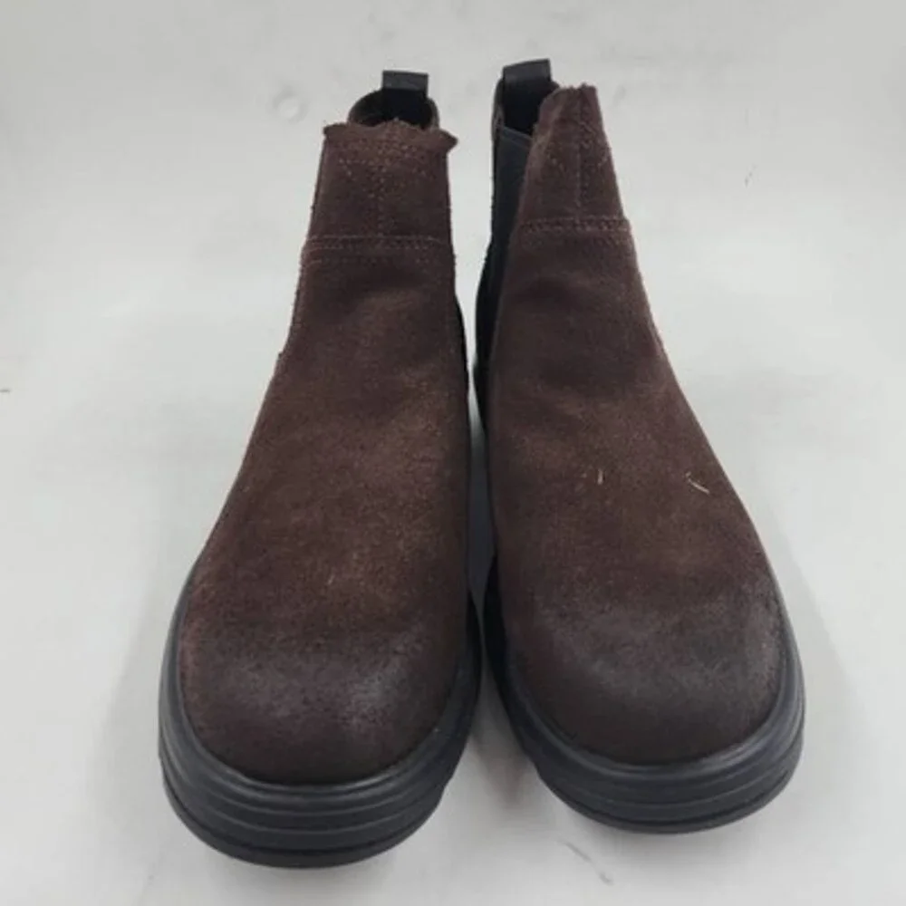 UGG Biltmore Chelsea Boots Men's 7.5 Dark Chocolate Logo Detail Slip On